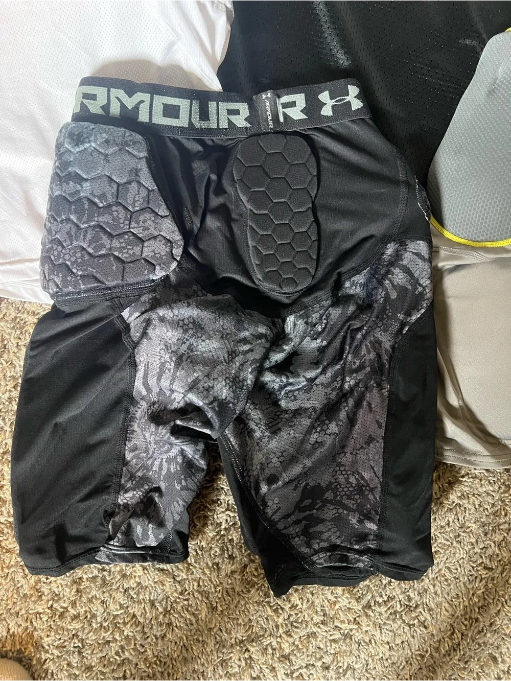 Under Armour Football Gear Set - White & Black - Picture 6 of 7